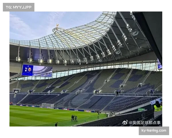 热刺主场为即将离队的队长罗梅罗打出巨型TIFO